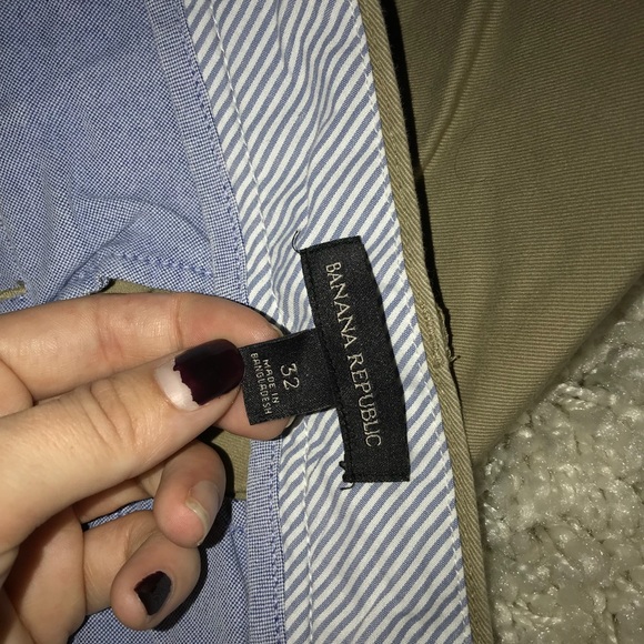 Banana Republic Mens Shorts - Picture 2 of 3